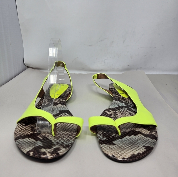 Jeffrey Campbell Womens Sandels Sz 8 Flats Sling Back Thong Toe Bright Yellow - Picture 3 of 12